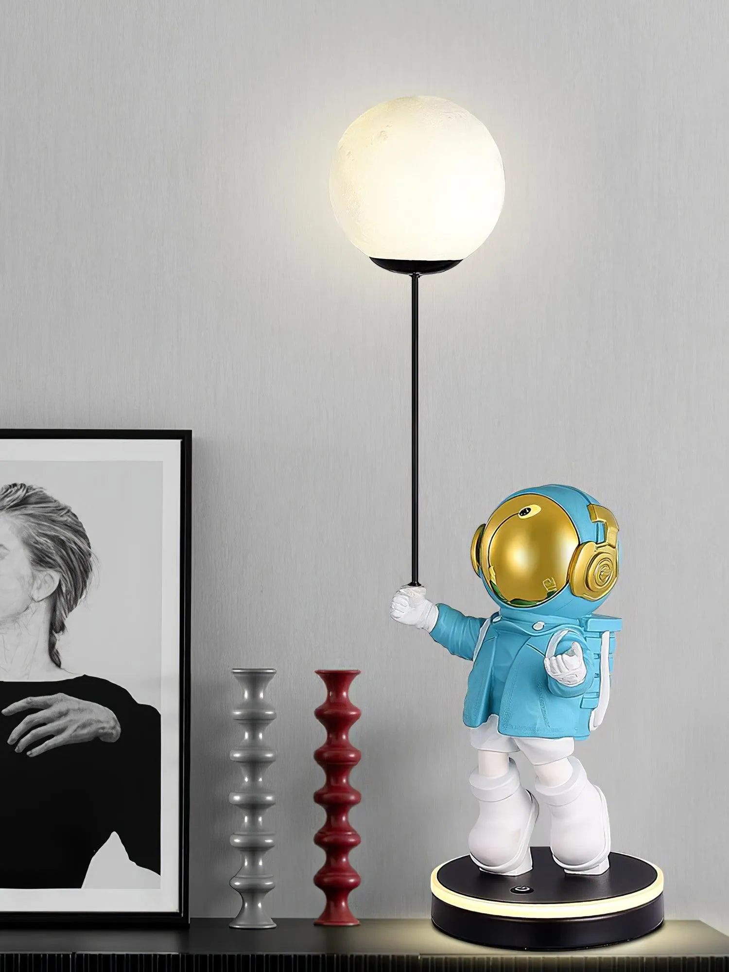 Astronaut and Planet Lamp