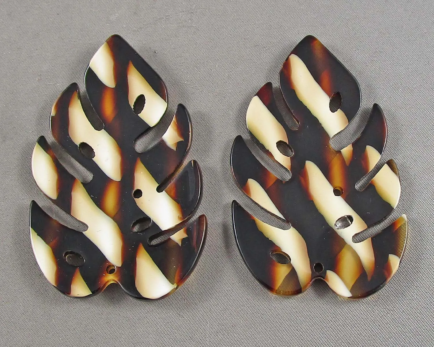 Brown & White Monstera Leaf Resin Pendants 2pcs (2466)