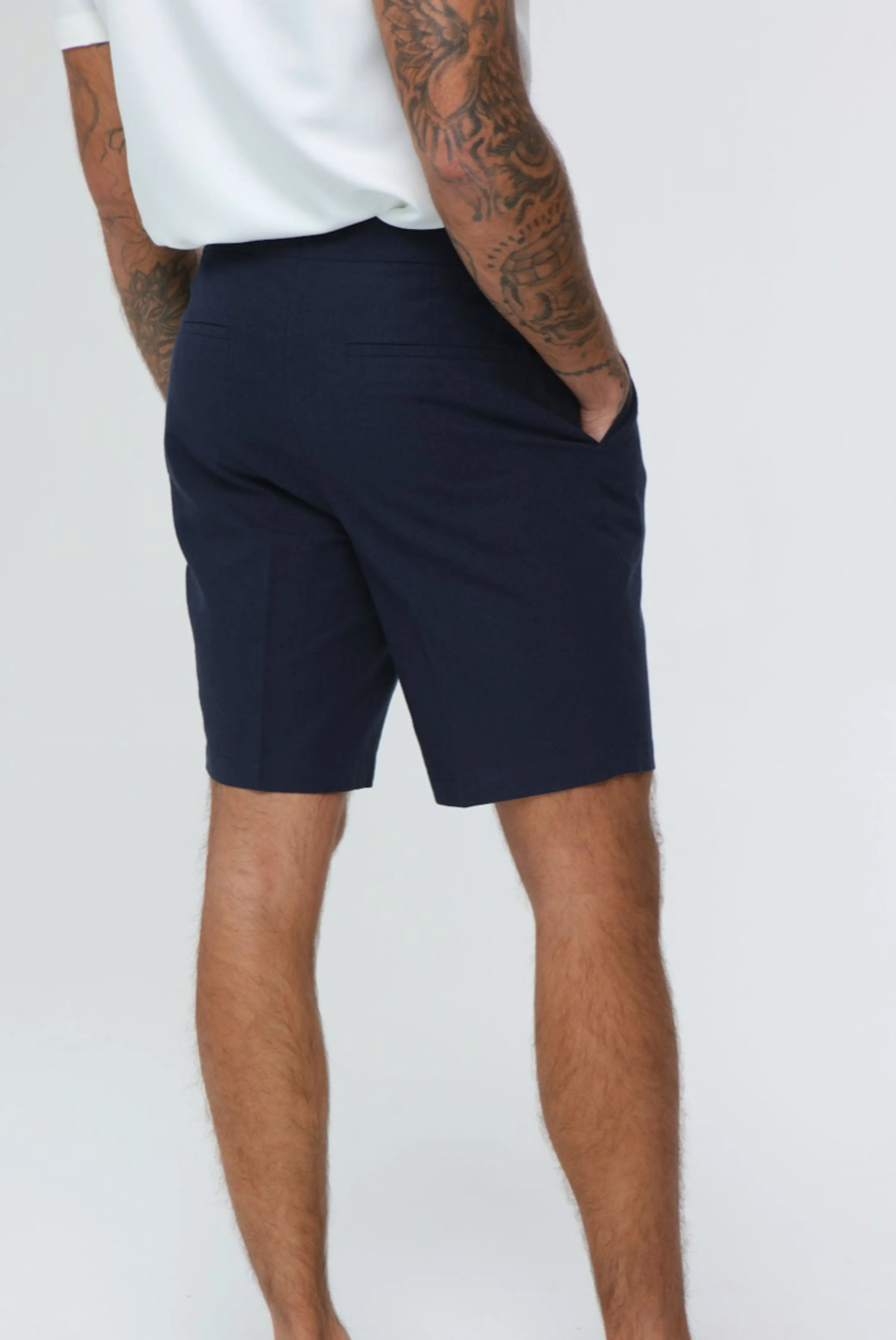 DECORATE Cotton Linen Blend Shorts in Navy