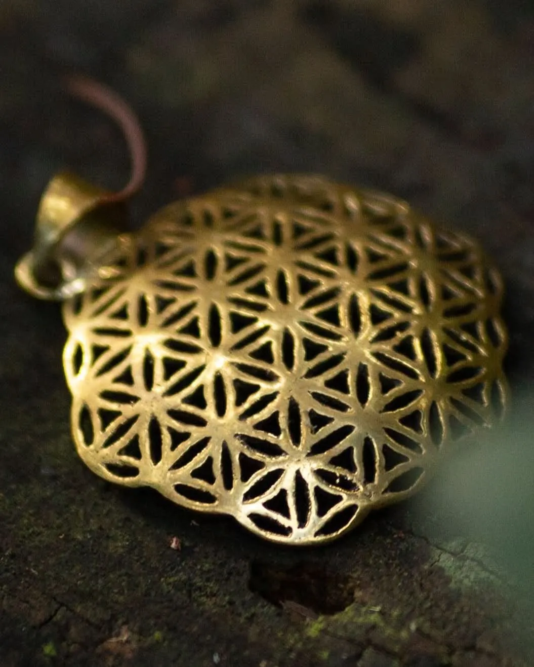 Flower of life Curved Pendant