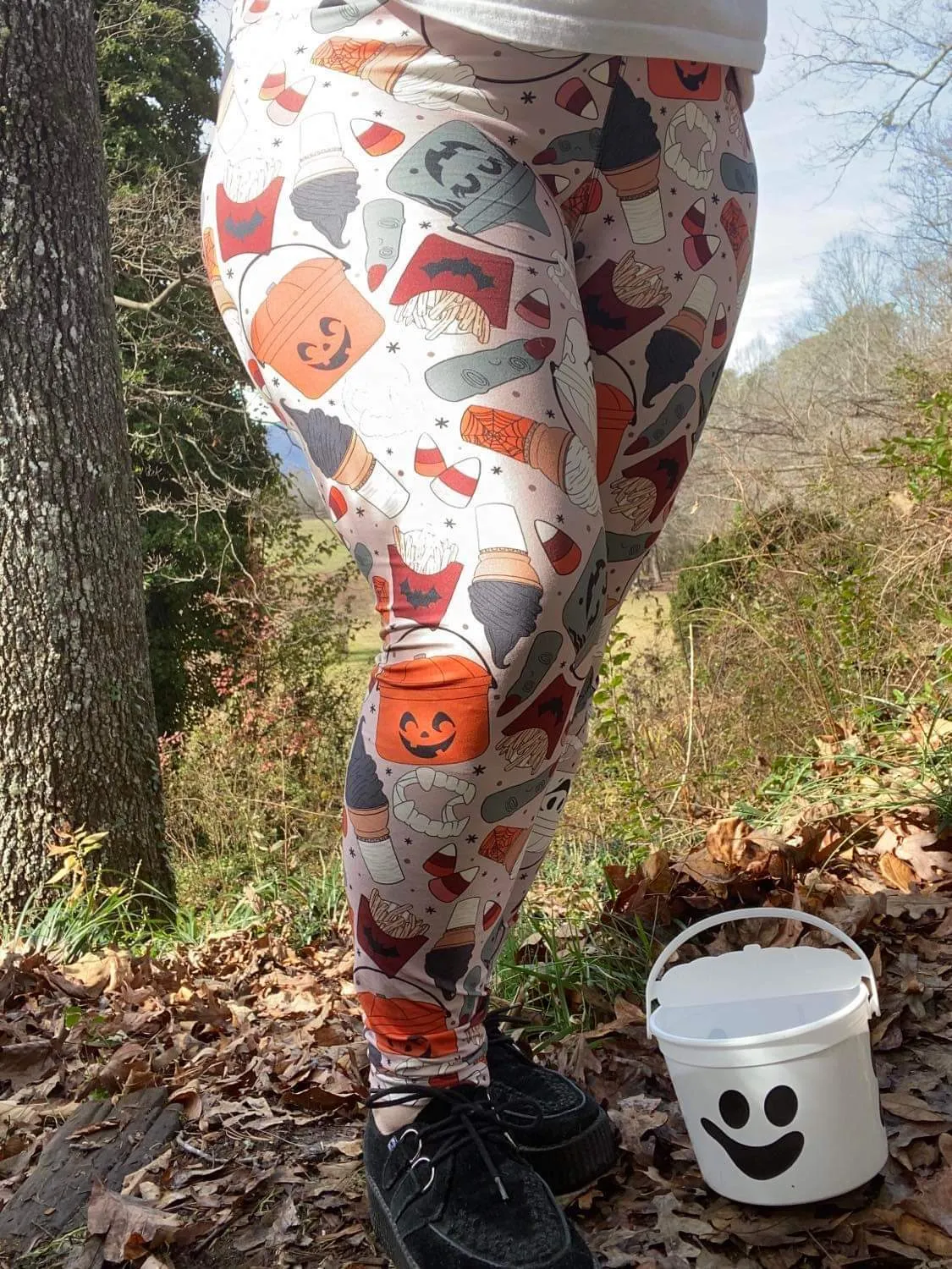 Holiday Vintage Buckets (Semi-Exclusive) - High-quality Handcrafted Vibrant Leggings