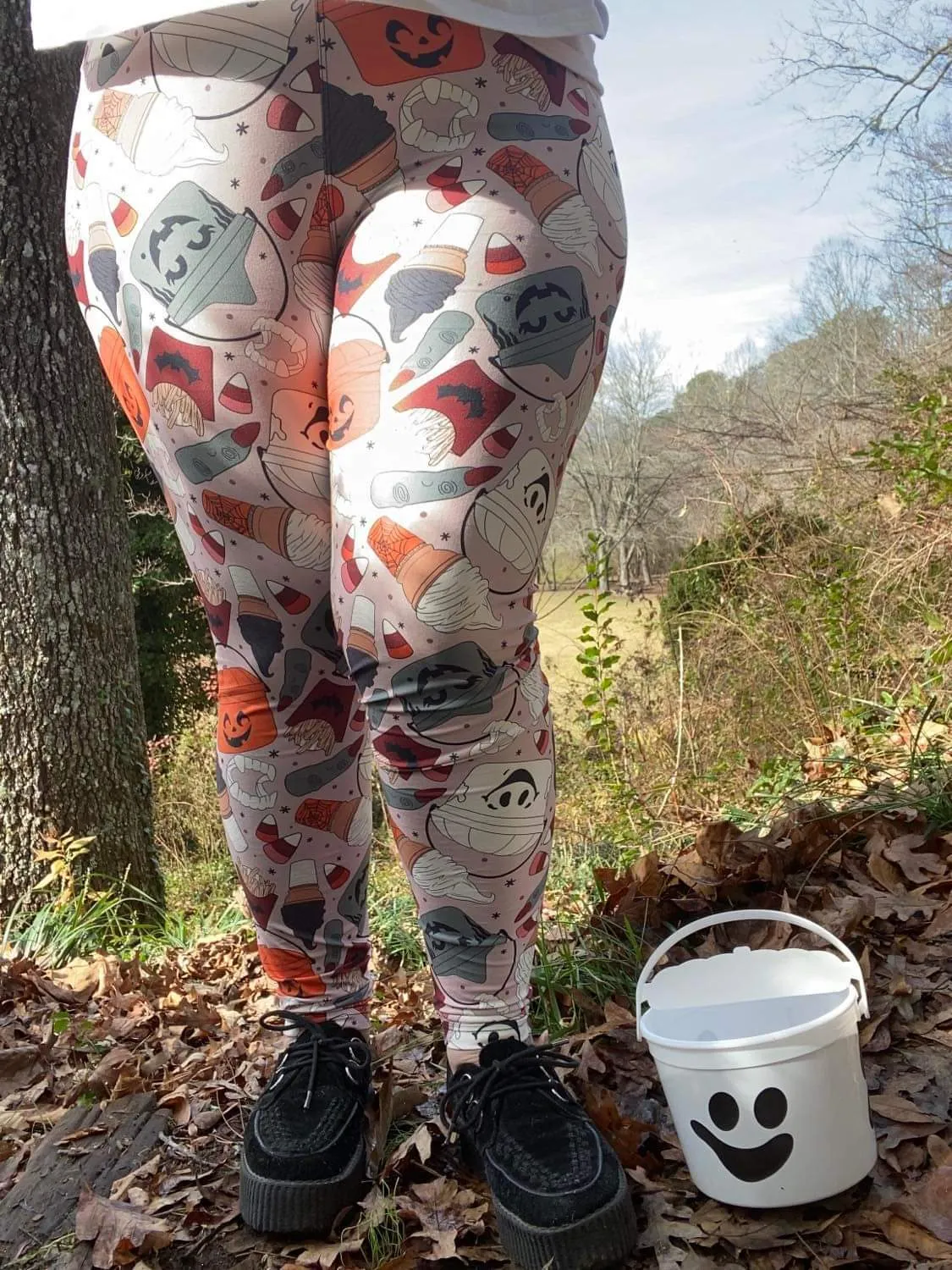 Holiday Vintage Buckets (Semi-Exclusive) - High-quality Handcrafted Vibrant Leggings